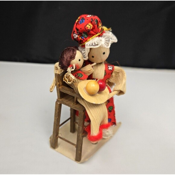 Vintage Handmade Corn Husk Doll Mother & Child in Wood High Chair Clothes 4.5" - Picture 4 of 12